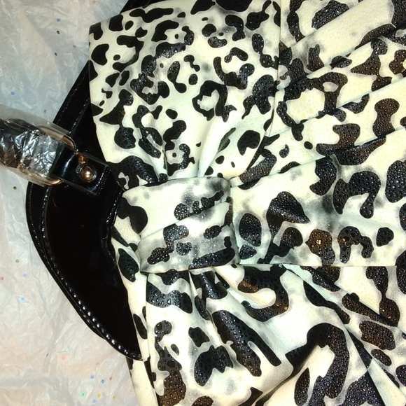 Temptation Italy black and white animals pattern purse NEW - Picture 4 of 17